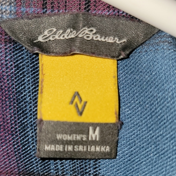 Womens Eddie Bauer Button down Shirt - Picture 3 of 3